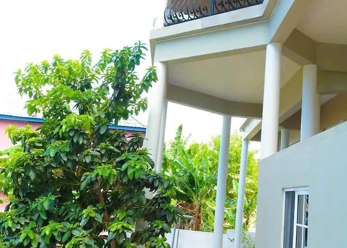 Apartment Modern Winter Retreat With Seaview Balcony & Wifi & Ac