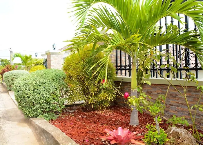 Modern Winter Retreat With Seaview Balcony & Wifi & Ac