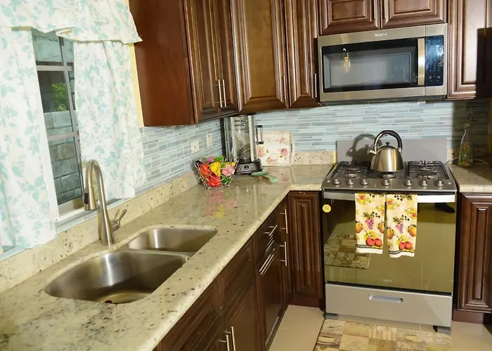 Modern Winter Retreat With Seaview Balcony & Wifi & Ac Apartment