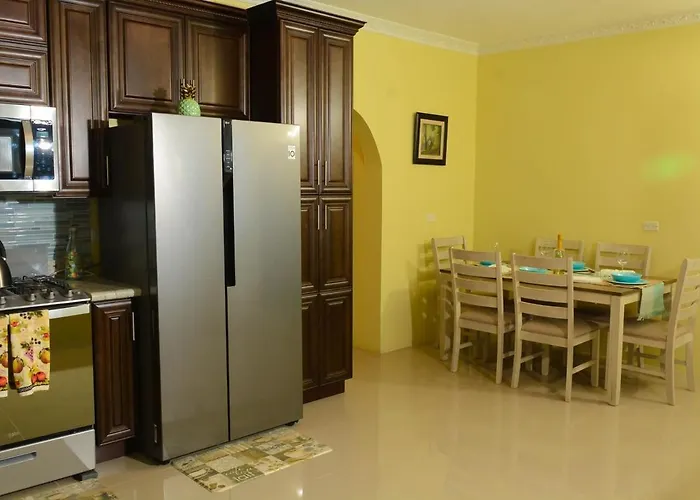 Modern Winter Retreat With Seaview Balcony & Wifi & Ac Apartment *