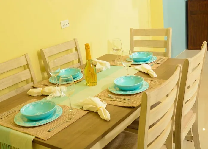 Apartment Modern Winter Retreat With Seaview Balcony & Wifi & Ac Runaway Bay