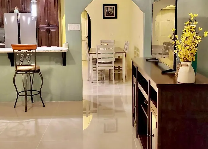 Apartment Modern Winter Retreat With Seaview Balcony & Wifi & Ac Runaway Bay