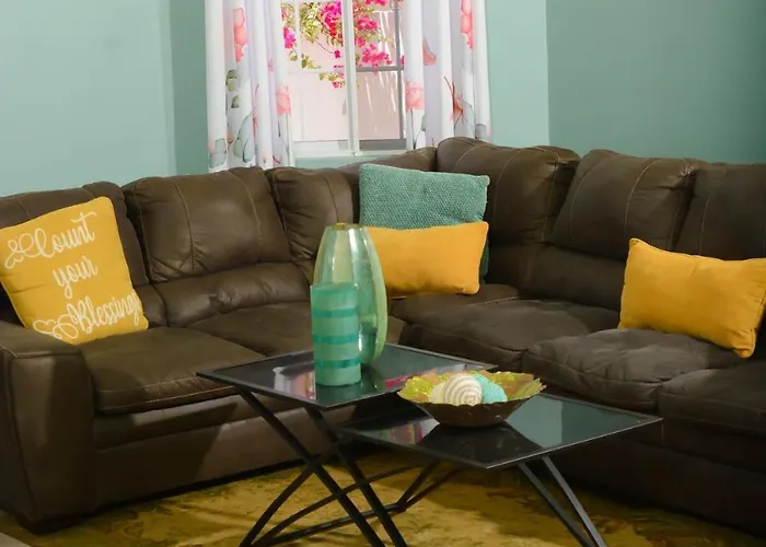 Modern Winter Retreat With Seaview Balcony & Wifi & Ac * Runaway Bay