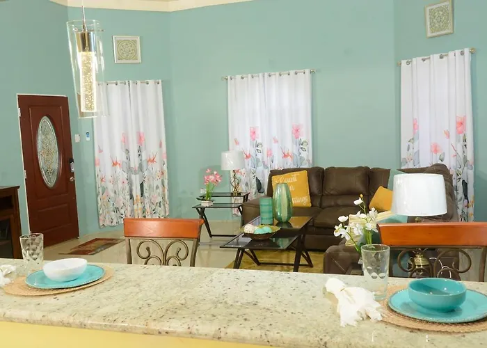 Modern Winter Retreat With Seaview Balcony & Wifi & Ac *