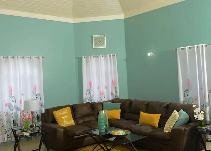 Modern Winter Retreat With Seaview Balcony & Wifi & Ac Apartment