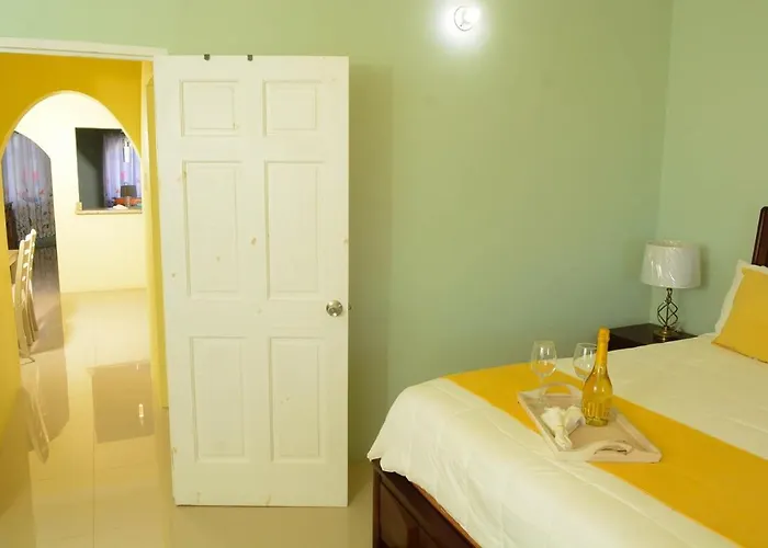 Modern Winter Retreat With Seaview Balcony & Wifi & Ac Apartment *